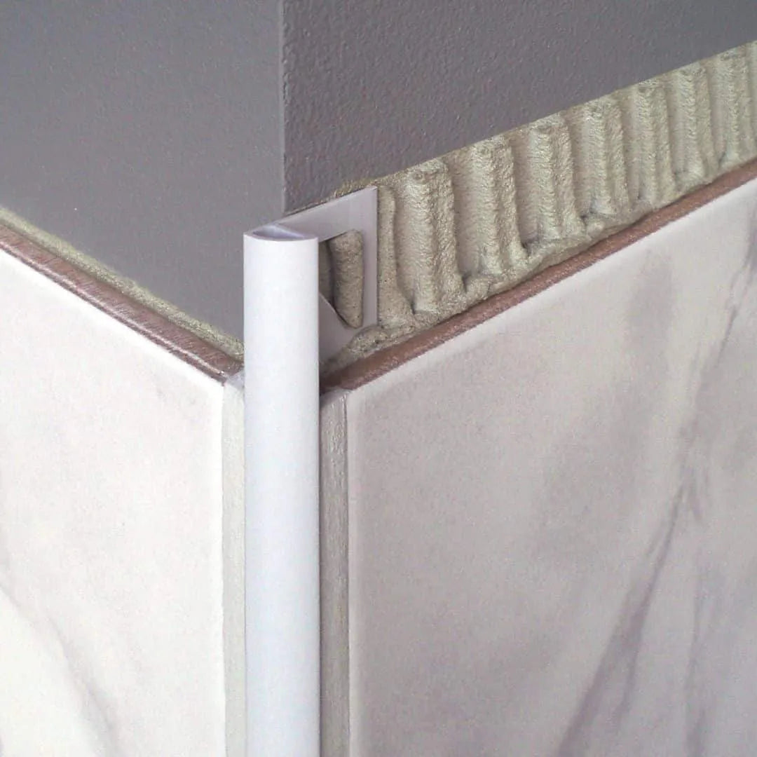 Traitement des profilés de carrelage
