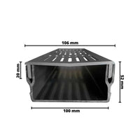 Vue de face cotée du caniveau de drainage UDP 100 avec grille noire. Largeur en bas 100 mm, largeur en haut 106 mm Hauteur de l'entretoise Grille 20 mm Hauteur totale 52 mm 
#FR0003386
#FR0003388