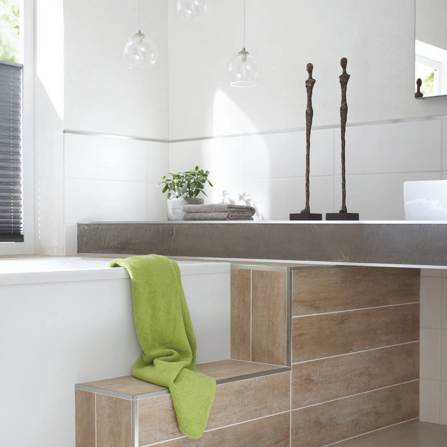 Ambientebild Quadratprofil in einem Badezimmer verbaut