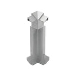 Nahaufnahme der silber eloxierten Innenecke Balkonwinkelprofil Tropfkante für 22mm Aufbau mit 60 mm Blende #A0005366
