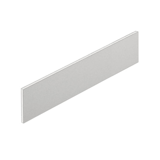 Connecteur profilé angulaire pour balcon avec larmier. Pièce étroite et rectangulaire en aluminium