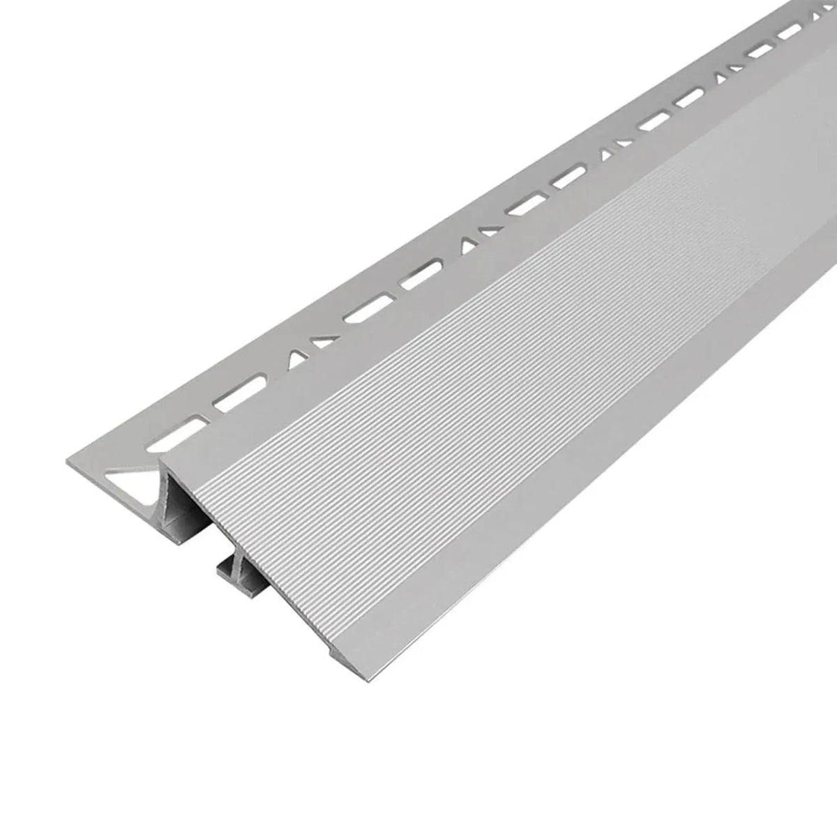 profilé large de compensation de hauteur en aluminium avec rampe striée et surface anodisée mate #FR0001594
#FR0001595
#FR0001596
#FR0001598