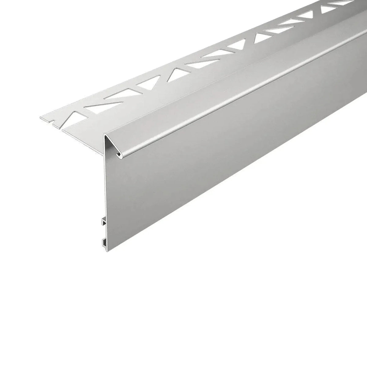 Profilé angulaire de balcon argenté mat avec larmier et aile perforée ainsi que grand cache à l'avant #FR0003319
#FR0003322
#FR0003325