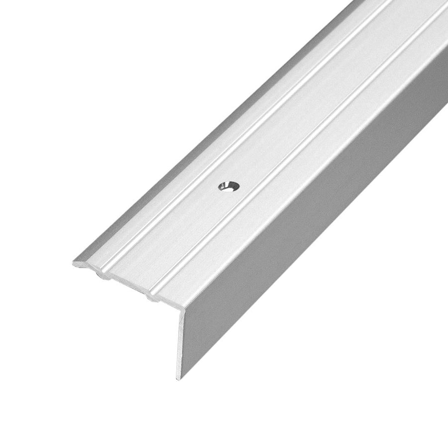 Profilé de marche percé en aluminium argenté mat en forme de L et surface striée  #FR0005106
#FR0005108
