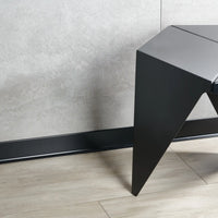 Ambientefoto einer schwarz beschichteten Sockelleiste Aluminium  #A0005098
#A0005099
