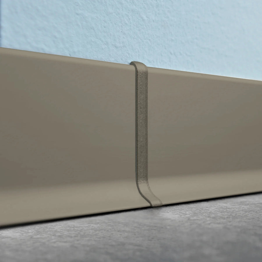 Ambientebild Zwei Sockelleisten durch Verbinder verbunden #A0002067
#A0002072
#A0002077
