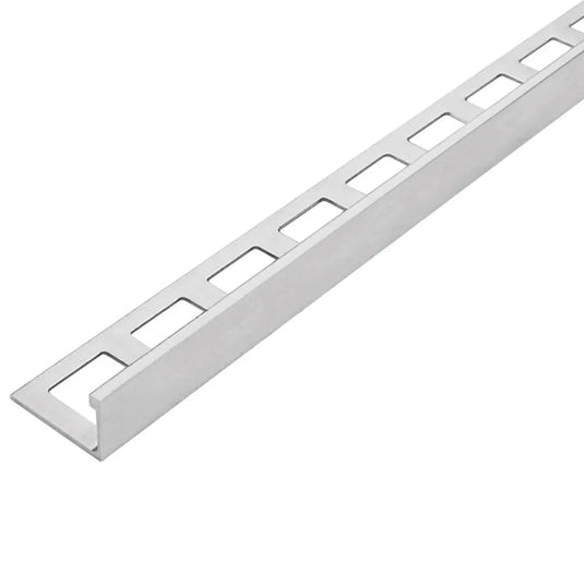 Detailaufnahme Winkelprofil Aluminium natur mit Viereckstanzung