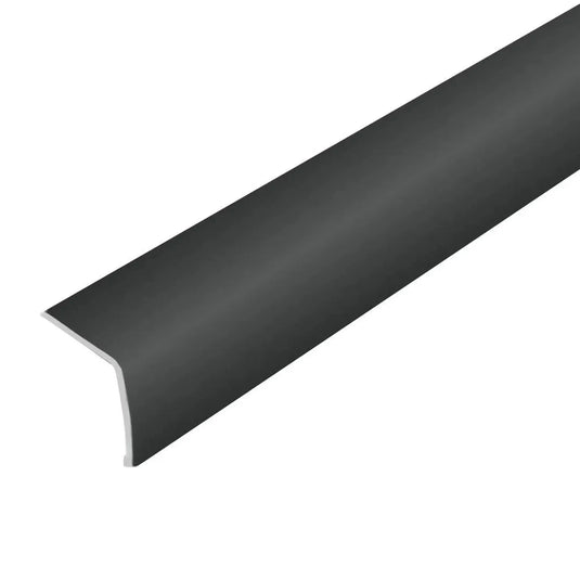 Rechtwinkliger Eckschutzwinkel aus schwarz pulverbeschichtetem Aluminium mit glänzender Optik #A0005072
#A0005073
