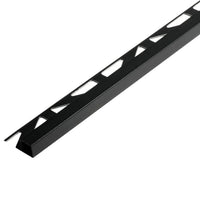 Detailaufnahme eines schwarzen DURAL Quadratprofils aus PVC mit Dreieckstanzung auf dem Auflageschenkel #A0004106
#A0004419
#A0004420
