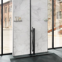 Ambientebild schwarze Duschrinne in einer offenen Dusche 
#A0005129
#A0005138
#A0005147
#A0005159
#A0005171