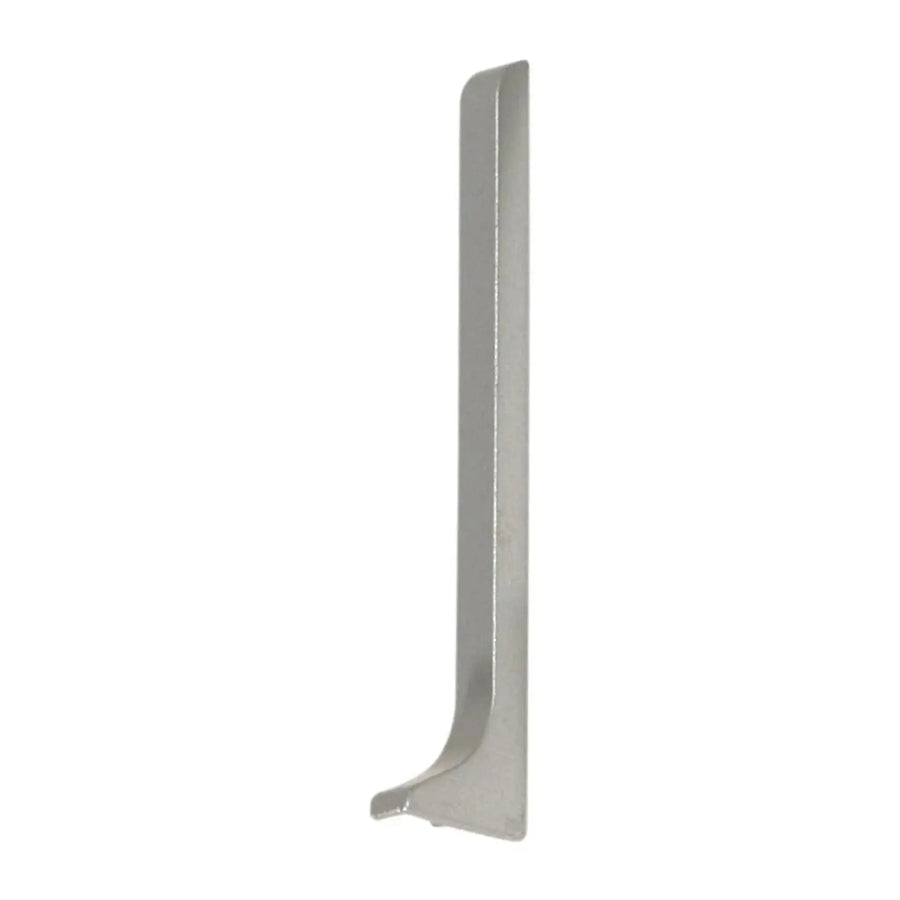 Nahaufnahme einer rechten Endkappe Sockelleiste aus silber eloxiertem Aluminium #A0002041 #A0002046 #A0002051 #A0002056