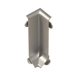 Detailaufnahme einer silber eloxierten Innenecke Sockelleiste Aluminium mit matter Optik #A0002042
#A0002047
#A0002052
#A0002057

